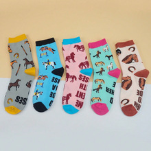 5双女士中筒袜秋冬新款袜子骏马卡通撞色复古潮流百搭趣味耐穿