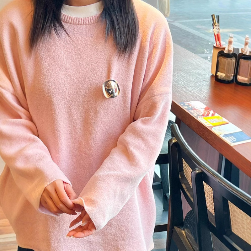 It's a sweater and a sweater. 2024 autumn and winter new Japanese designer pink versatile loose knitted sweater It's a sweater and a sweater. 2024 autumn and winter new Japanese designer pink versatile loose knitted sweater