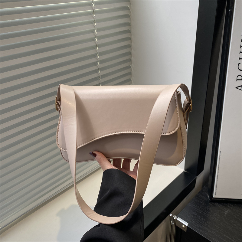 Bolso Cuadrado de Axila para Mujer de Cuero PU con Solapa para Uso Diario image 11