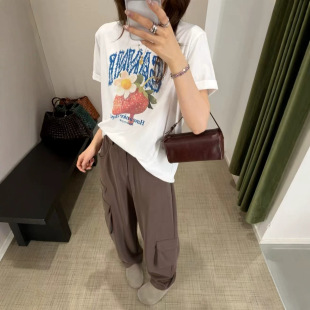 Gan��ݮӡ�����L������ĸT�����^�L�@�������ɫ����ٴ�ɐ�Ů