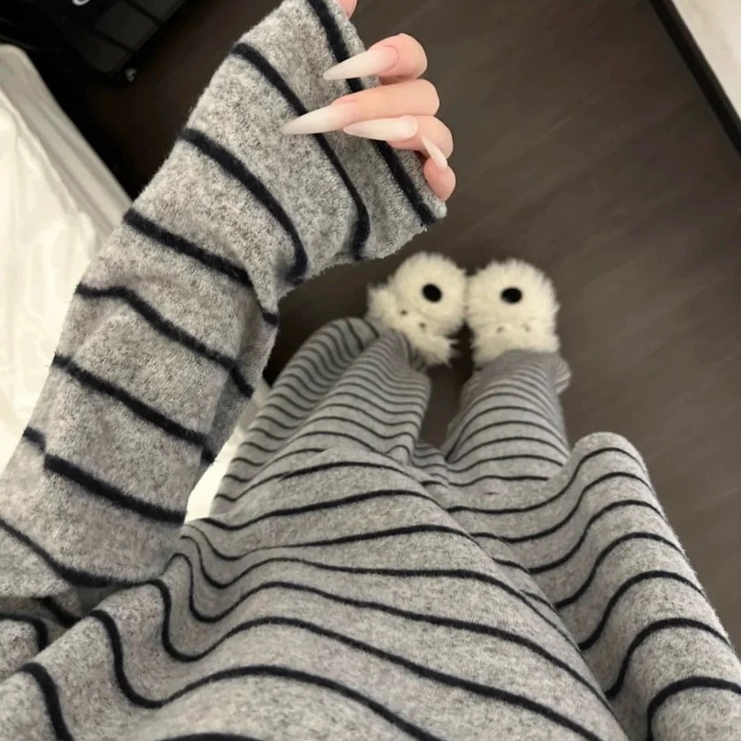 Korean-style simple gray striped thermal pajamas for women, new autumn and winter model, warm, loose, can be worn outside, home wear set