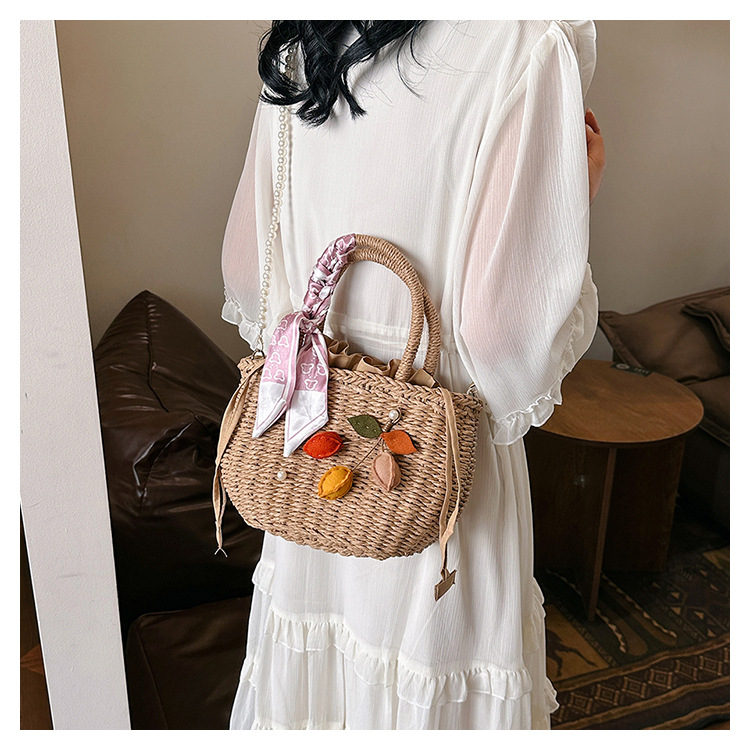 Women's Medium Straw Solid Color Flower Vacation Beach Beading Weave Square String Straw Bag display picture 23