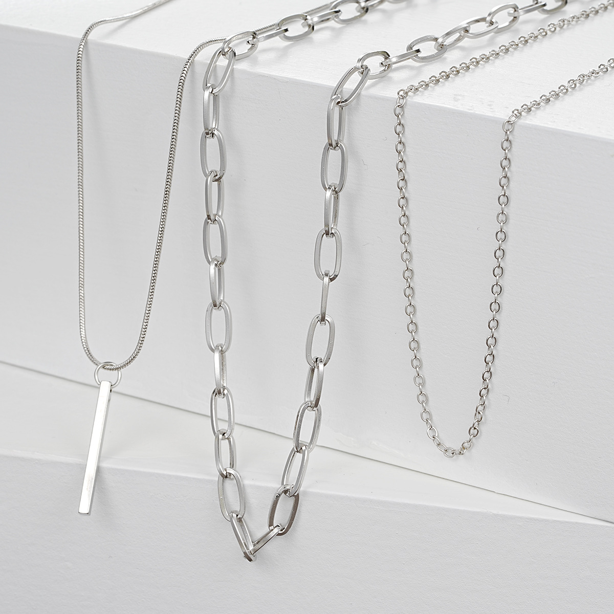 new personalized metal long vertical bar pendant necklace creative simple alloy multi-layer chain clavicle chain_voghion.com