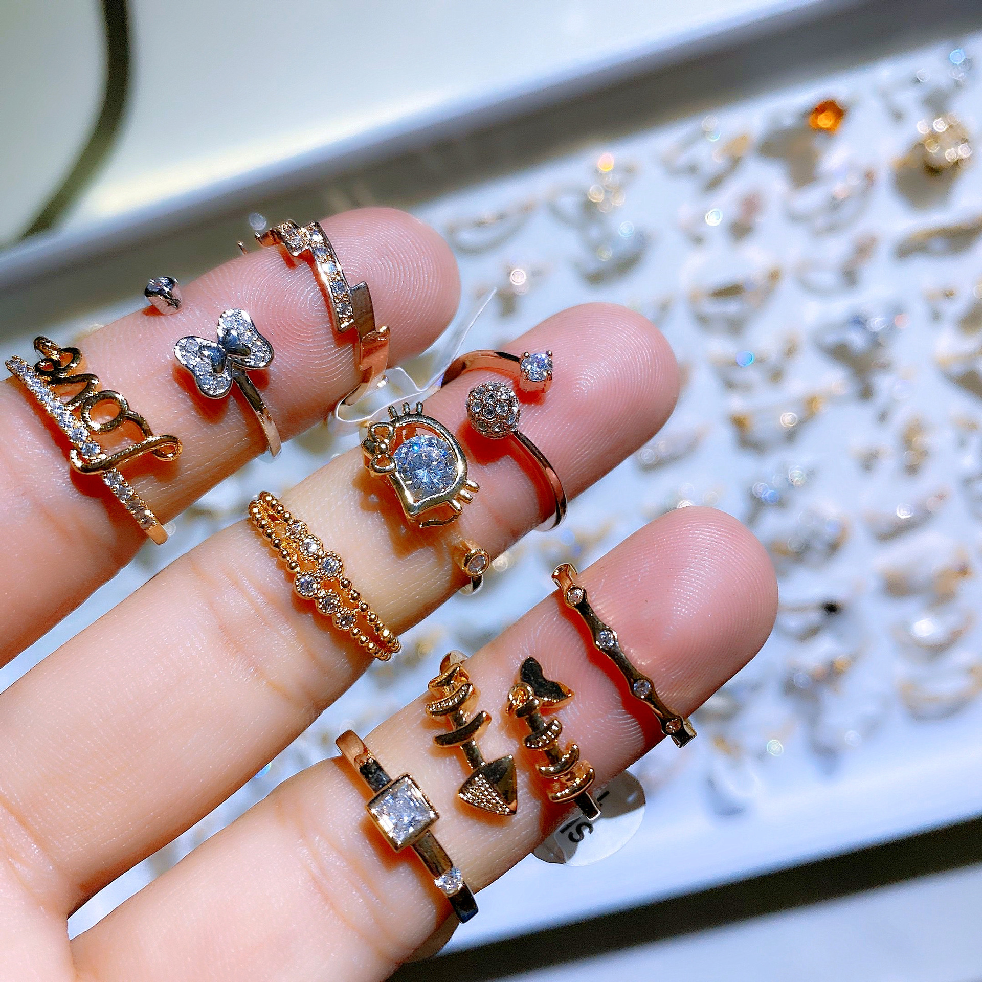 Anelli minimalisti in zircone e rame da donna gioielli_voghion.com