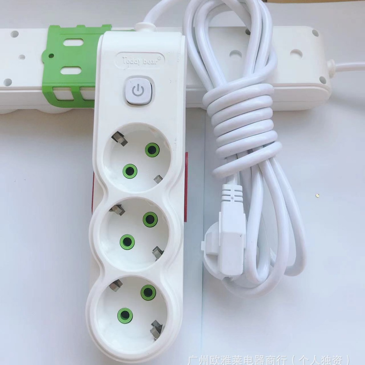 Ventas directas de comercio exterior transfronterizo USB enchufe de carga Euro Oriente Medio Asia Central Indonesia Ucrania Rusia placa de enchufe