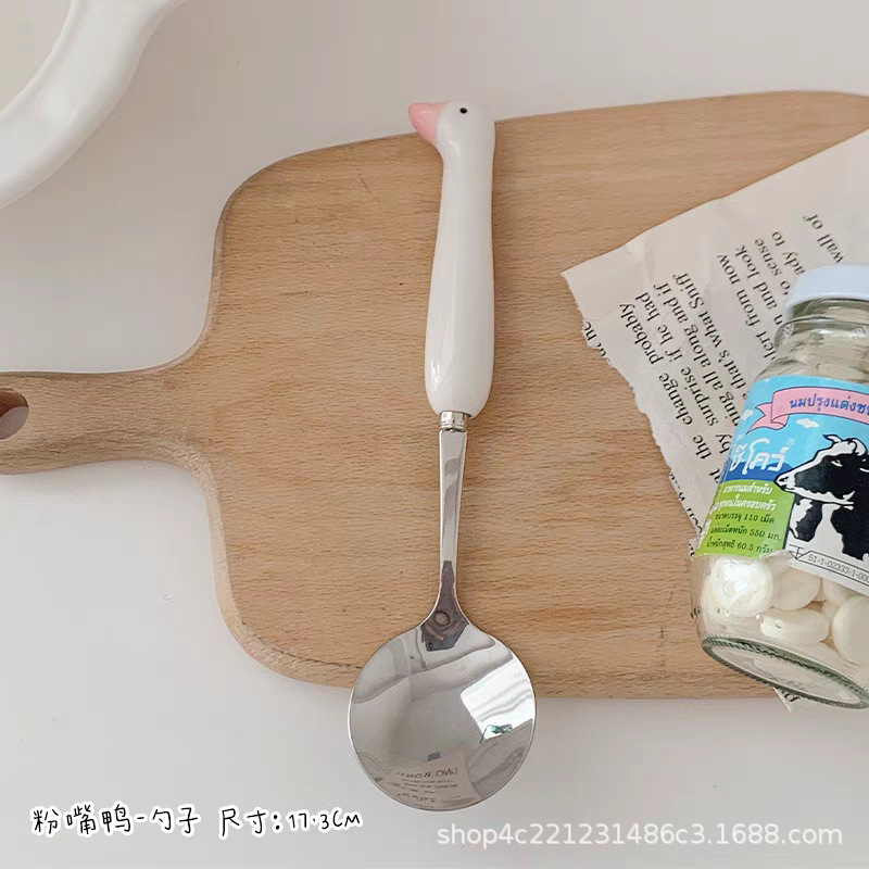 노란 오리 오리 숟가락