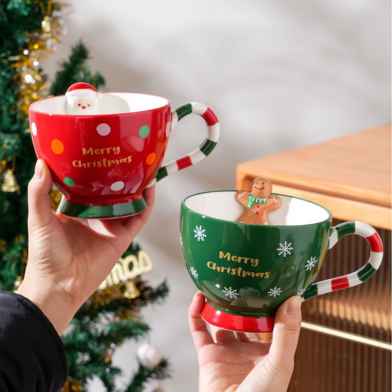 Taza de café de Navidad con cucharas, taza de cerámica creativa de alto valor, taza de agua de oficina, regalo para chicas