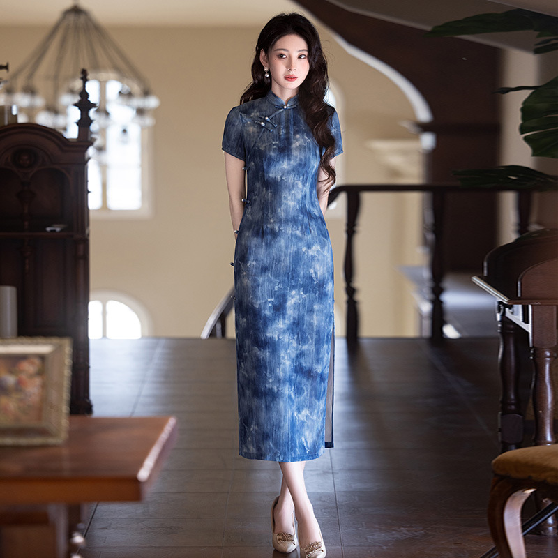 Blue Old Shanghai Traditional Chinese Style Long-length Modified Cheongsam 2025 New Arrival Women's Retro Short-sleeved Old Shanghai Spring and Summer