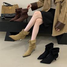 短筒靴复古尖头磨砂绒面高跟短靴2025秋冬新款翻领皱褶堆堆靴