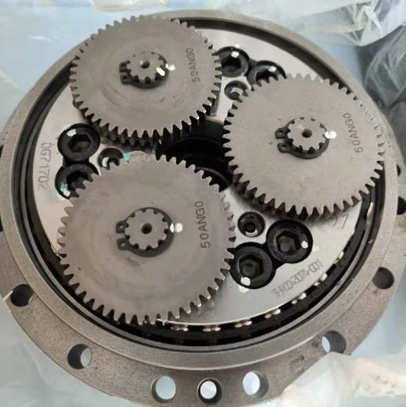 机器人IRB6700三轴减速机齿轮箱现货3HAC048293-001机器人备件