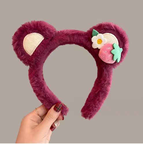 Dibujos Animados fresa oso diadema para las mujeres 2023 nuevo estilo cara lavado maquillaje especial diadema lindo felpa pelo banda diadema