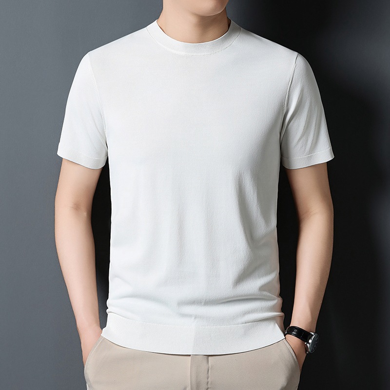 Summer silk knitted solid color sweater with a round collar