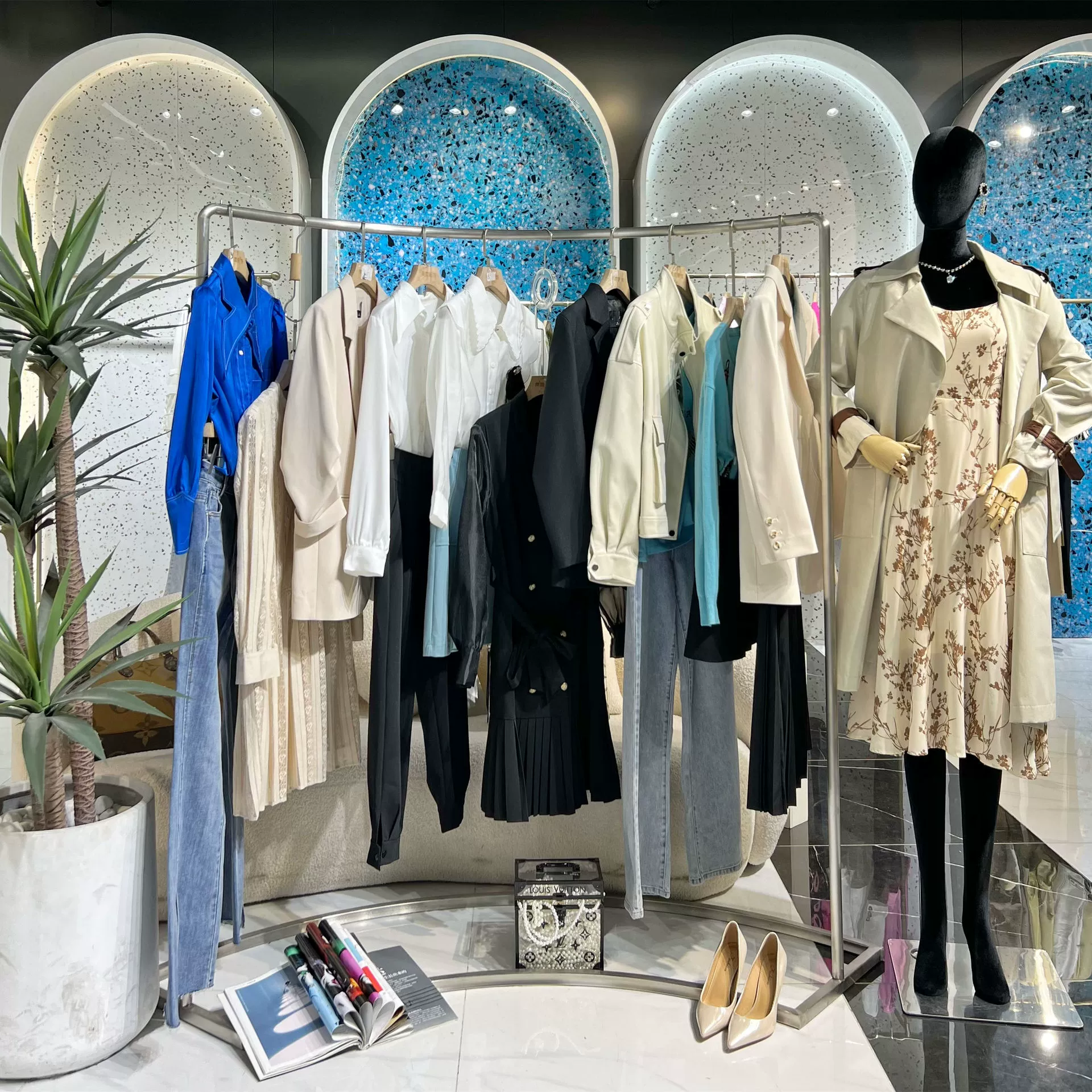 Yixiang Liying Весна и лето женская одежда оптовый бренд скидка счетчик снятие прямые трансляции