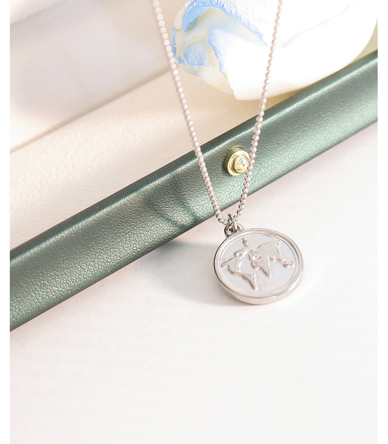 Retro Round Map Titanium Steel Plating Pendant Necklace_colorza_4
