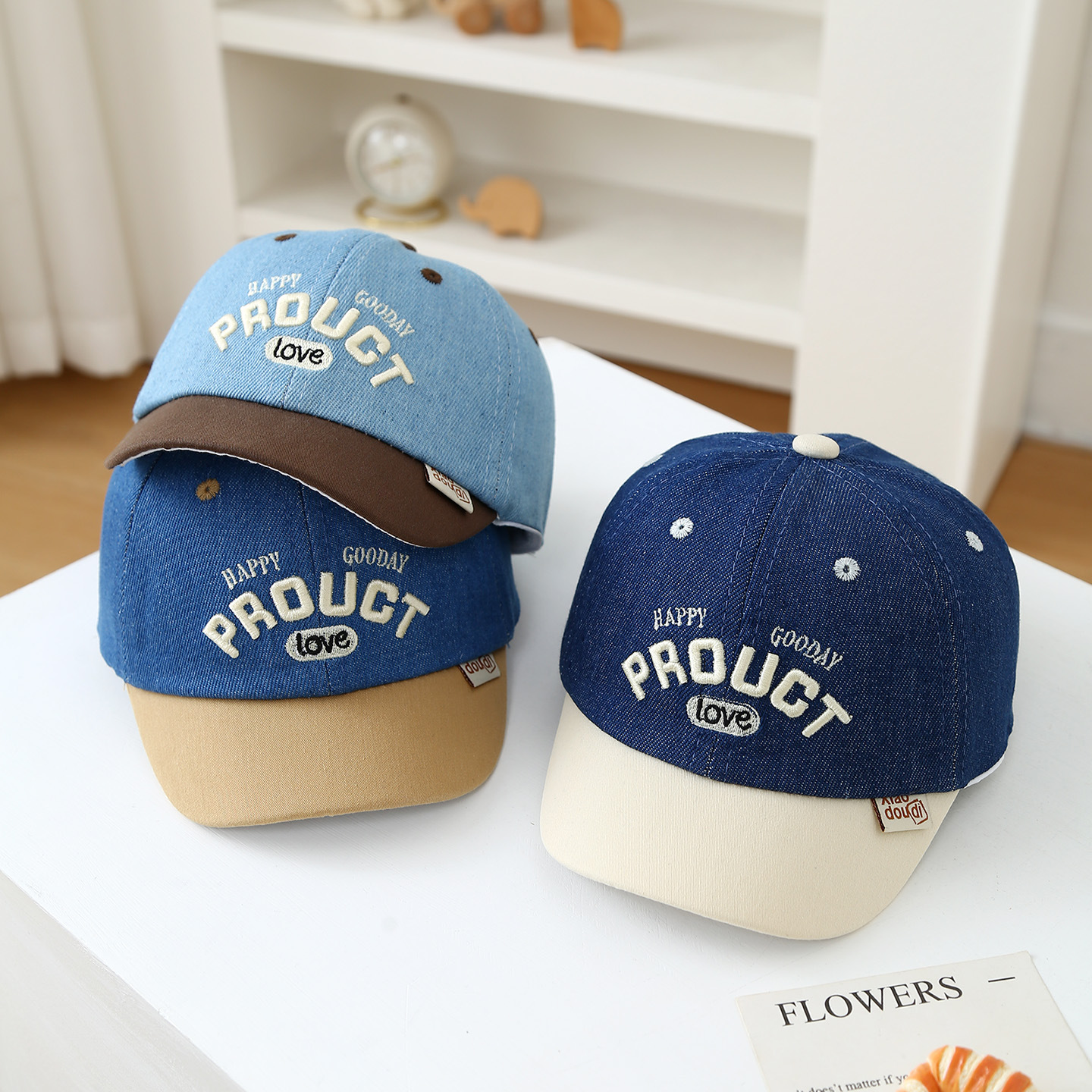 Boné de basebol casual para menino em ganga com urso_voghion.com