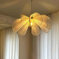 日本式のシャンデリアは寂しい風があります。
