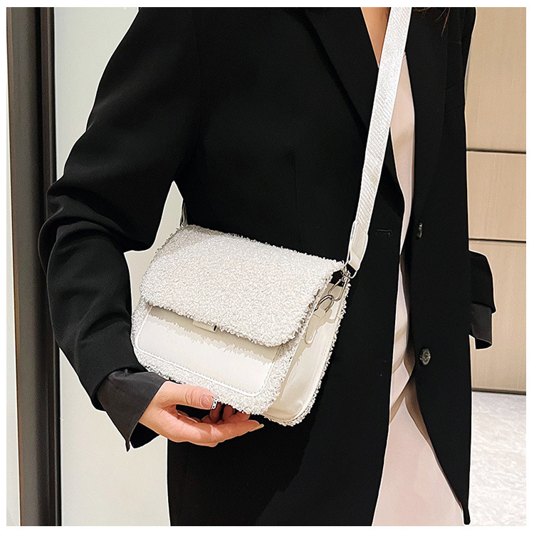 The 2024 new Korean-style trendy square lambskin patchwork single-shoulder crossbody bag is a fashionable and cute small square bag for girls undefined