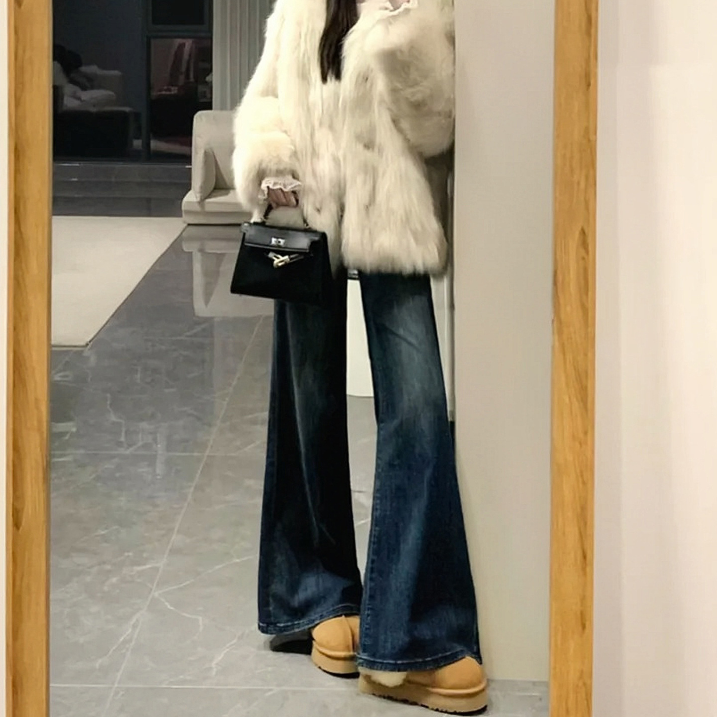 Flared Jeans Plus Size Slimming Pants for Women, Autumn and Winter Fleece-Lined Thickened for Plus-Size Petite Figures, Non-Tight Fit, Slight Flare Pants