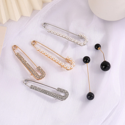 Waist tightening pin, waist tightening artifact, imitation pearl brooch, rhinestone anti-exposure buckle pin, straight pin, curved pin, pin wholesale