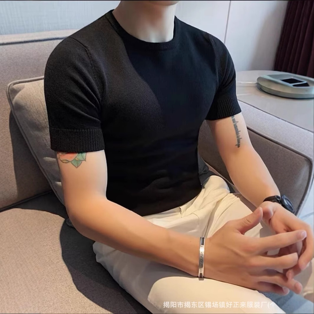 검은색