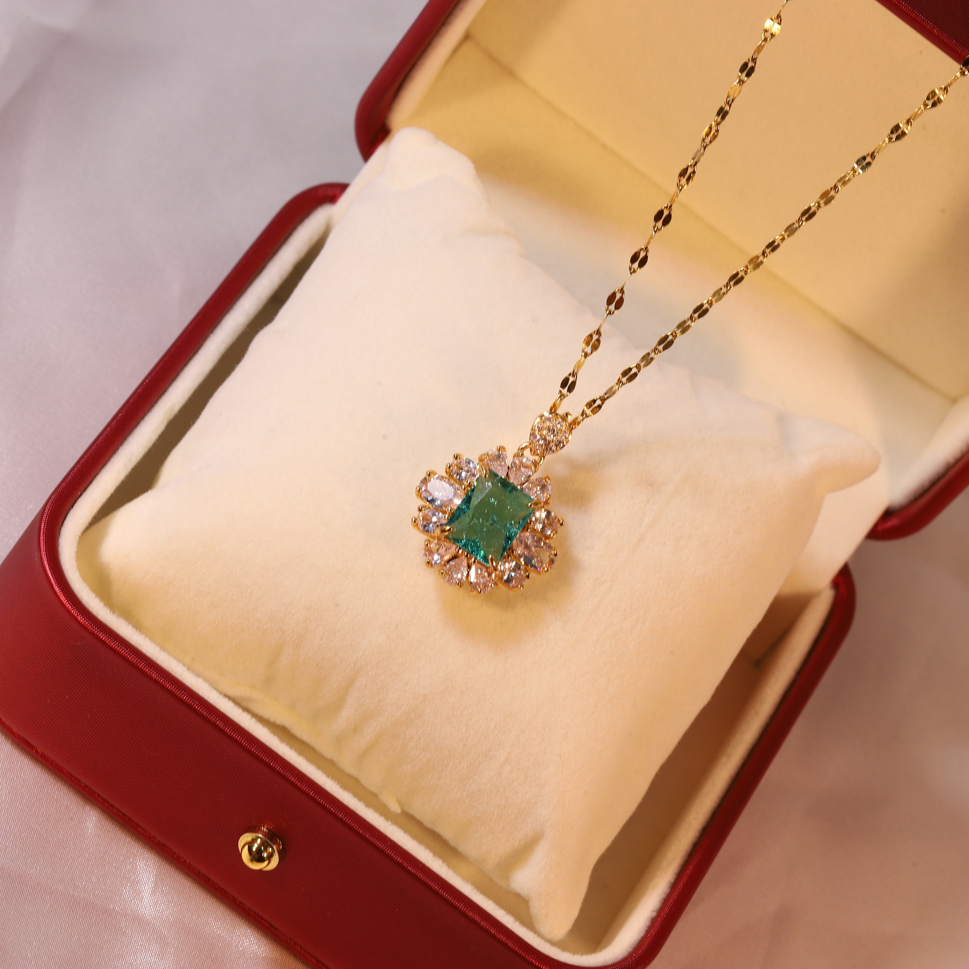 Retro Geometric Titanium Steel Inlay Zircon Pendant Necklace 1 Piece