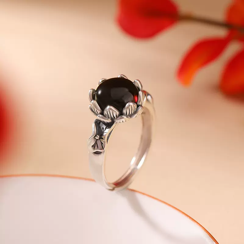 悦宝珠宝S990足银血珀复古做旧国潮荷叶莲花圆形戒指新中式银指环