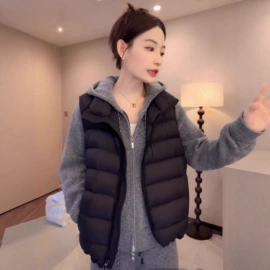 其他短外套;女式衬衫;羽绒背心