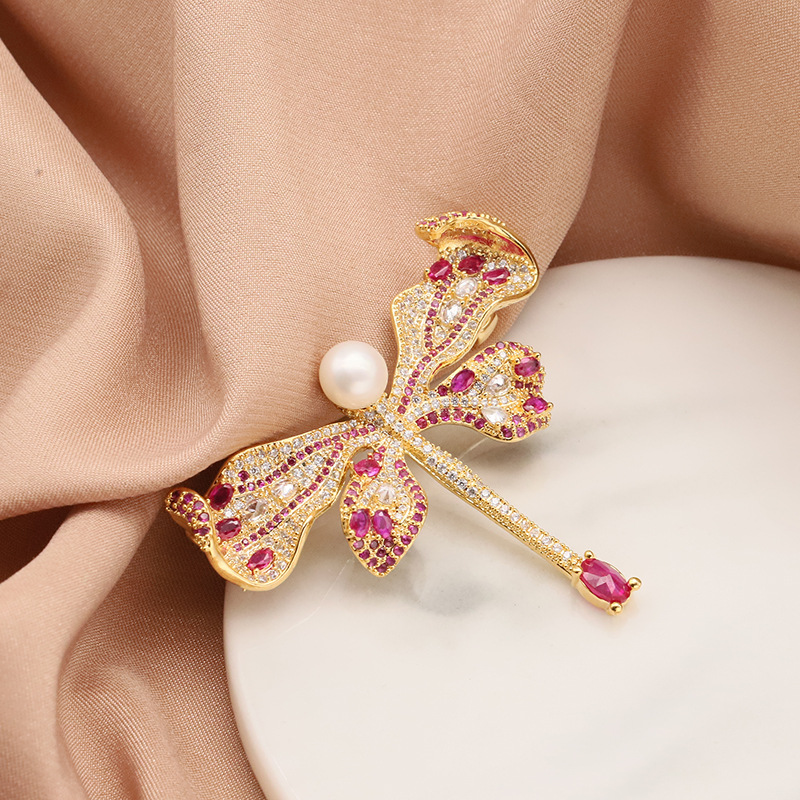 Perla natural broche libélula completa incrustaciones de diamante corindón rojo ZIRCON pin ramillete 18K oro real galvanoplastia color protección femenina