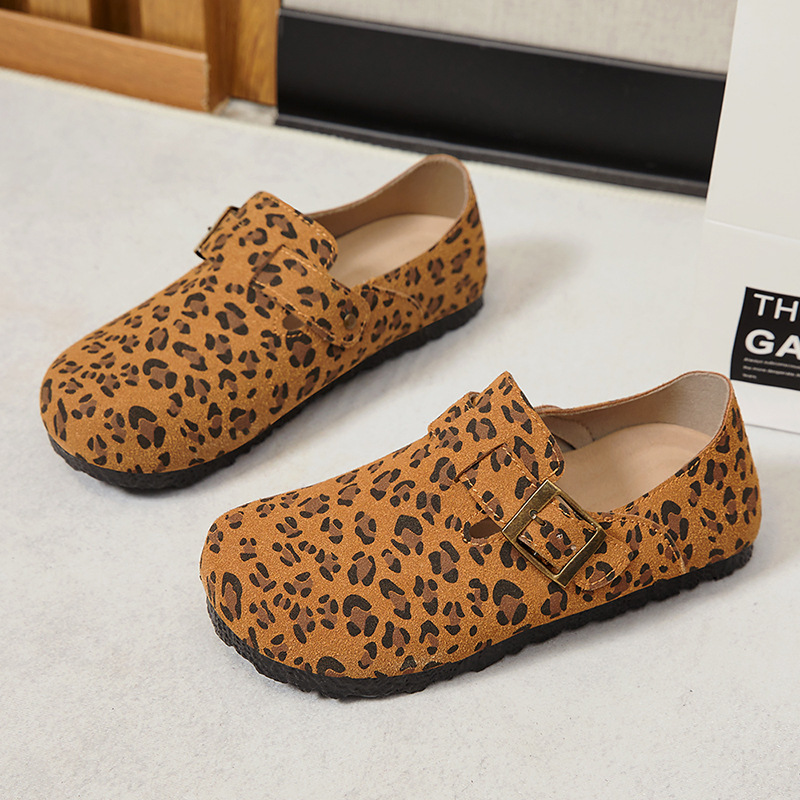 Zapatos de mujer de verano nuevo estampado de leopardo de moda cuero delgado suela suave no se cansa pies casuales versátiles zapatos de alta sensibilidad
