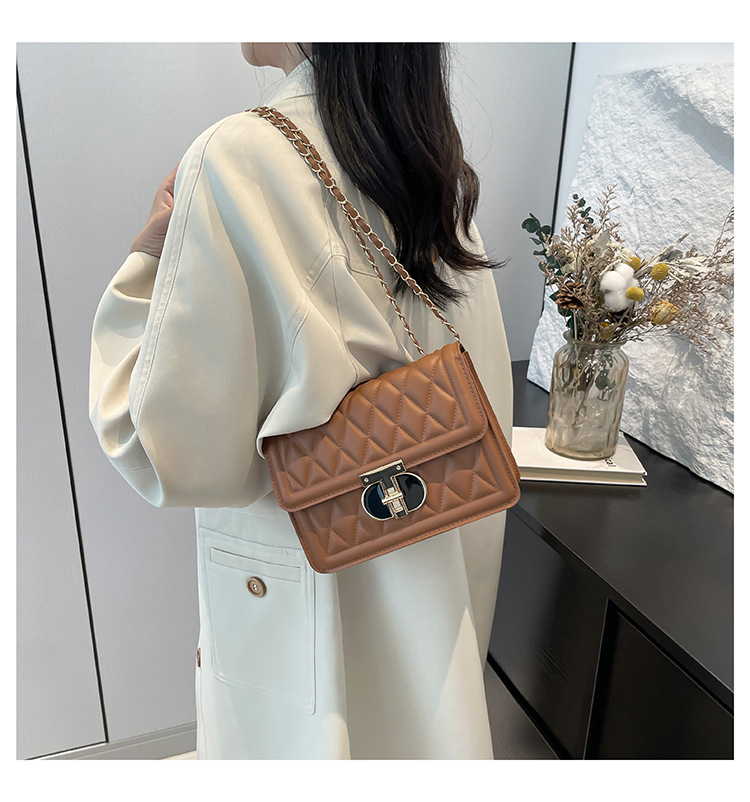 2024 neue Modische Lock Handheld frauen Koreanische Ausgabe Beliebte Lingge Stickerei Gewinde Einzigen Kreuz Schulter Kleine_voghion.com