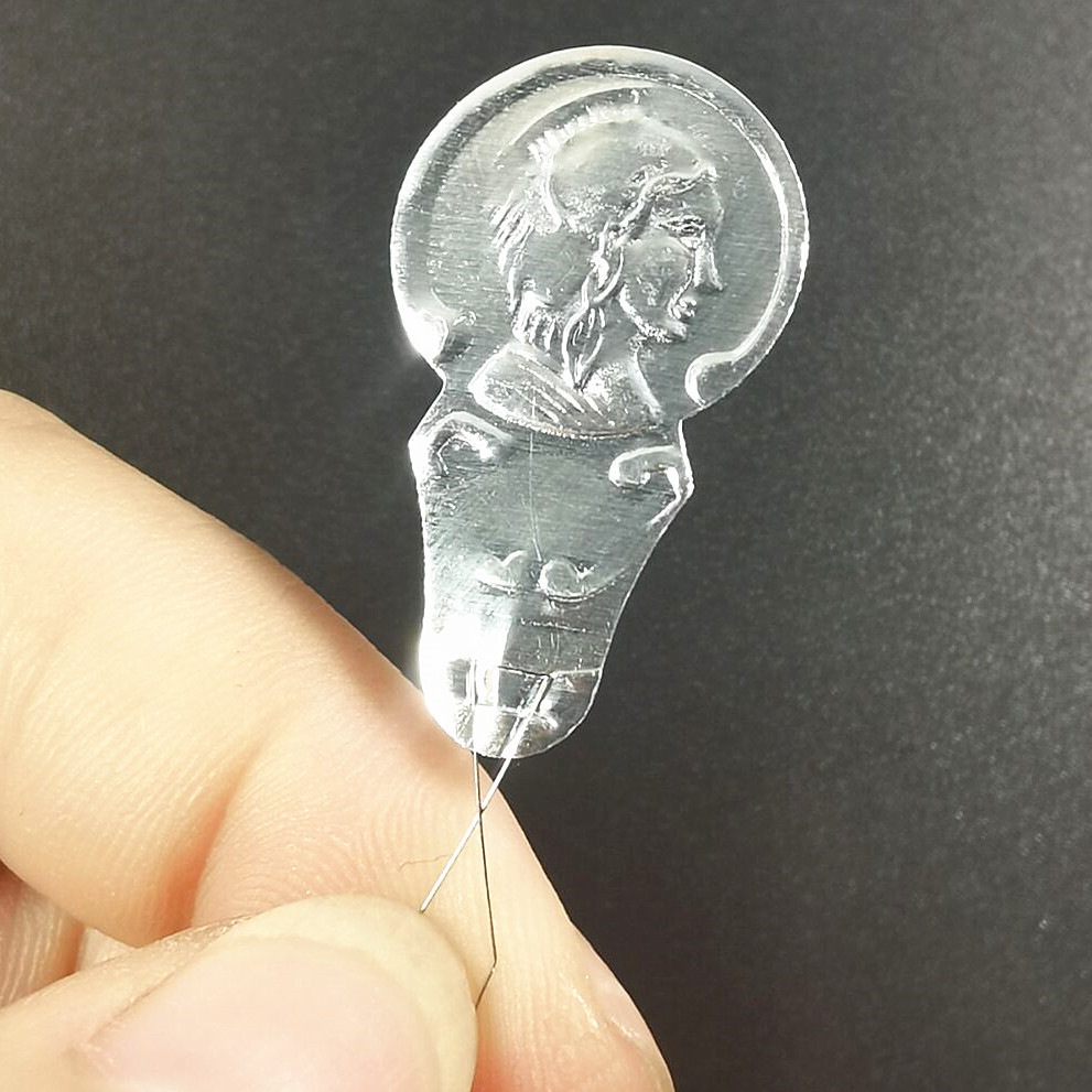 Herramienta de punto de cruz Dispositivo de enhebrado simple Dispositivo de plomo Precio único 50 piezas 1 corbata (desgaste de cuero de aluminio)