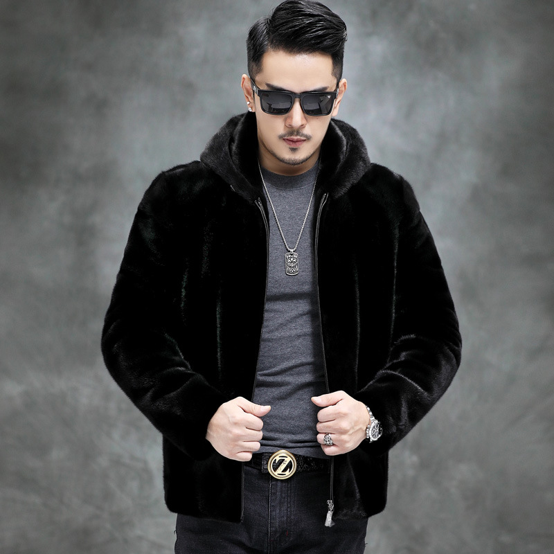 블랙 후드 모델