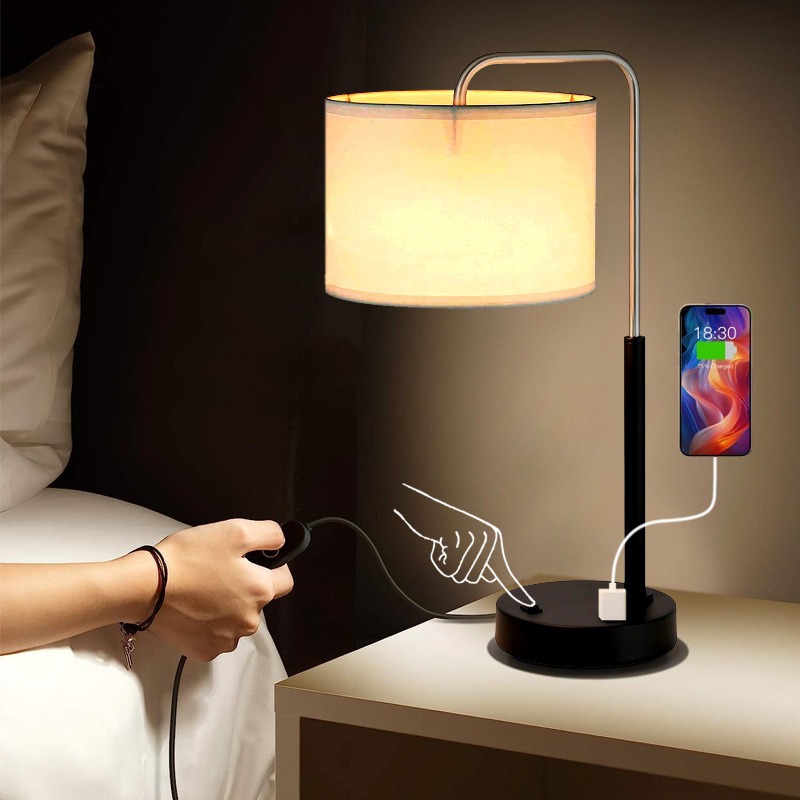 Comercio exterior estilo americano dormitorio cabezal de cama de hotel habitación de hotel lámpara de escritorio de metal USB tela de carga moderna iluminación simple