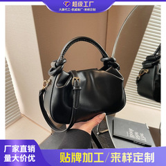 国境を越えたバッグ韓系高級感百合バケツバッグ秋冬2025新商品の小衆しわ斜め掛けハンドバッグ女