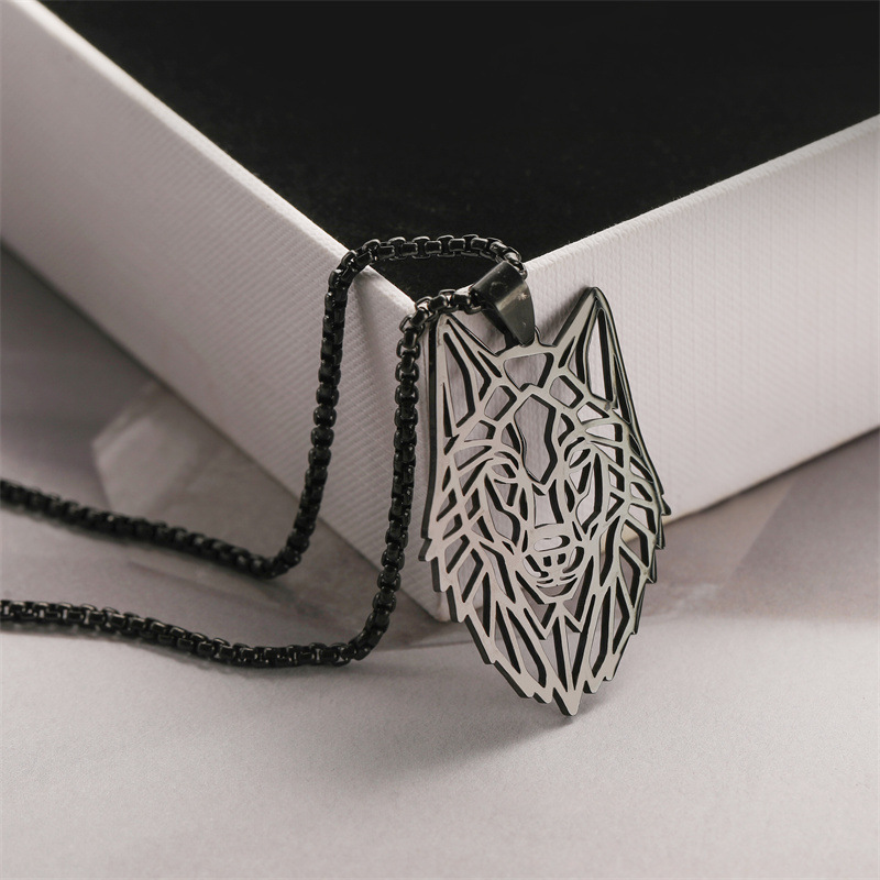 Creative Wolf Head Pendant Necklace In Stainless Steel For Men_voghion.com