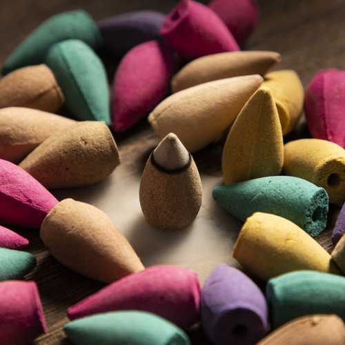 35 capsules of backflow incense in a box, backflow incense, floral incense, tower incense, sandalwood, agarwood, Buddha incense, mugwort indoor aromatherapy, cross-border