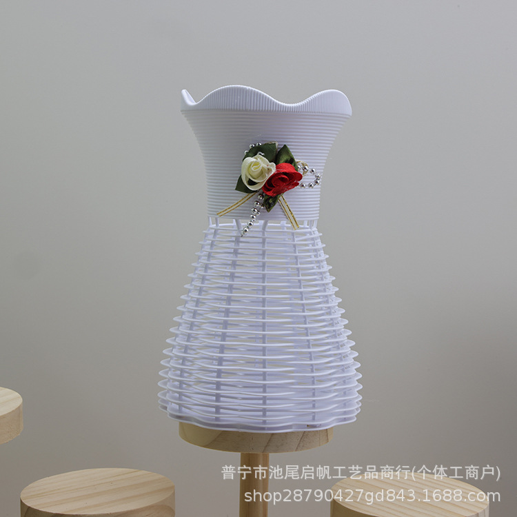 홈 인 노르딕 플라스틱 꽃병 거실 시뮬레이션 꽃병 장식품 창조적 인 신선한 모조 등나무 꽃병 진자