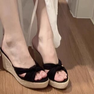 �r��С���Ӳ����ׁ��ݾ��¸�����ɸ�׶ȼٽq��һ�֛�Ь��ЬŮ
