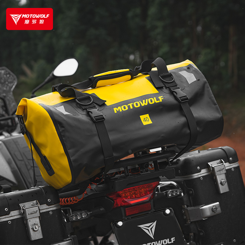 Travel waterproof capacious travel bag for traveling