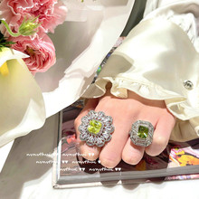 哥伦比亚祖母绿花朵宝石戒指 vintage 镀18K金孔雀绿锆石花瓣戒指
