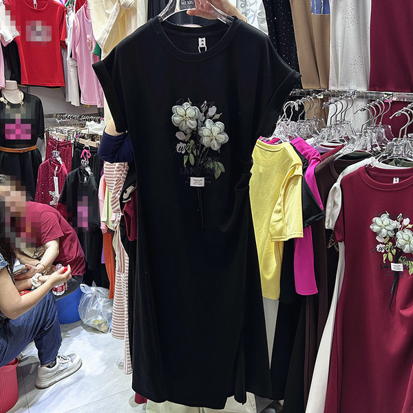 Design three dimensional fashionable white dress with a round collar