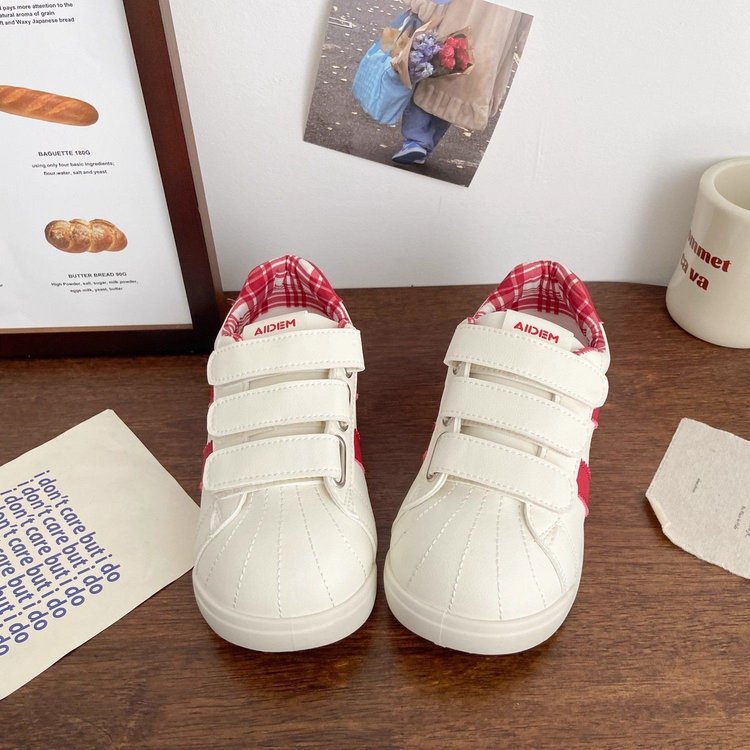 Zapatos deportivos de estilo japonés de estilo académico de velcro de mujer rojo blanco cuadrado interior de color contrastante retro zapatos blancos suaves