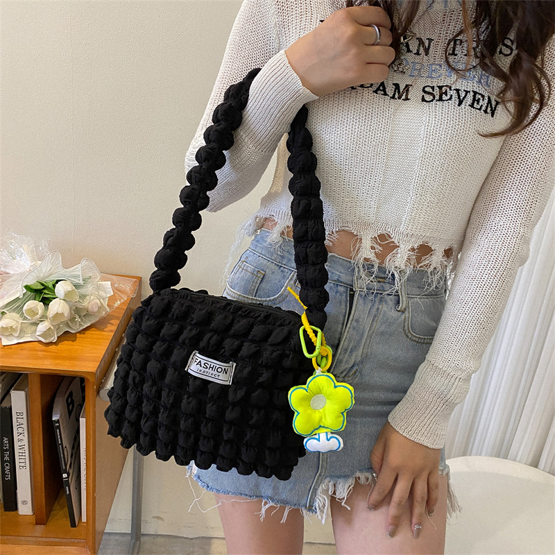 Women's Small Plush Solid Color Fashion Square Zipper Crossbody Bag display picture 2