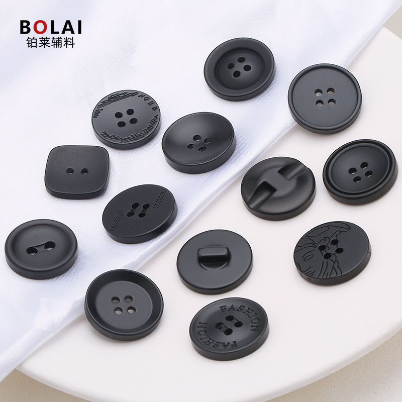 Spot black round windbreaker coat button suit coat hand-sewn four-eye button frock sweater resin buckle