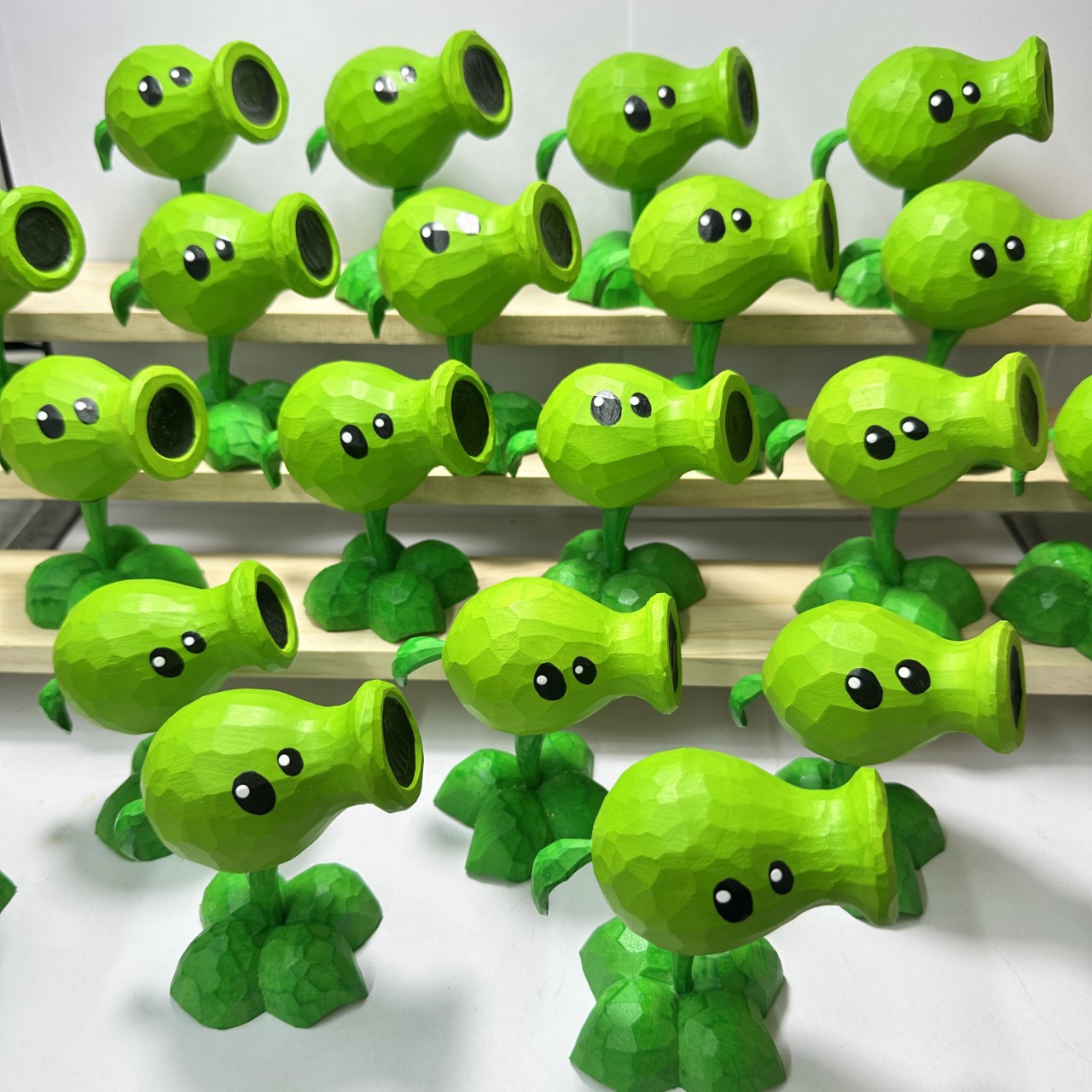 Wood carving Plants vs. Zombies Pea Shooter wood carving Pea Shooter boy Pea Shooter wood carving hand figurine