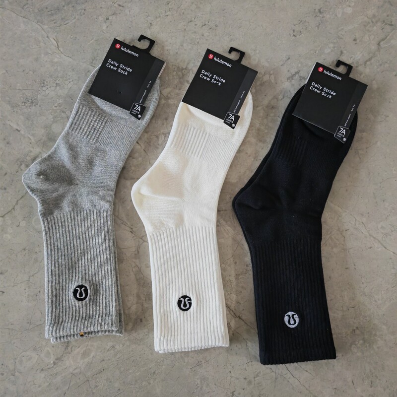 Lulu New Men's Socks Lululemon Embroidered Men's Black and White Gray High Elastic Sports Scented Cotton Socks