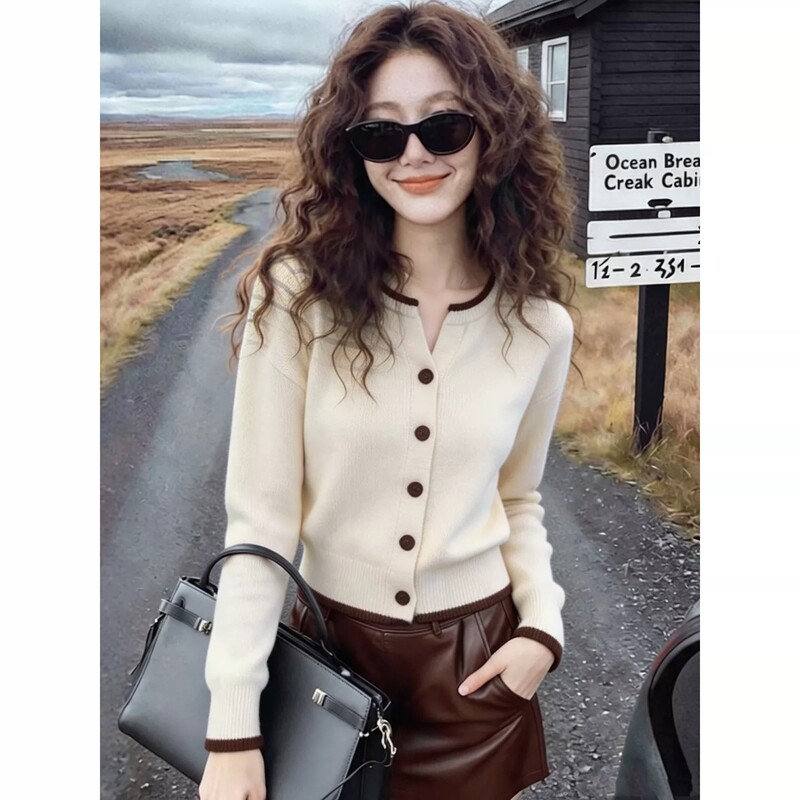 Korean-style, lightweight knit cardigan for women, featuring a chic and modern design, new autumn 2026 collection, thin and long-sleeved Korean-style, lightweight knit cardigan for women, featuring a chic and modern design, new autumn 2026 collection, thin and long-sleeved