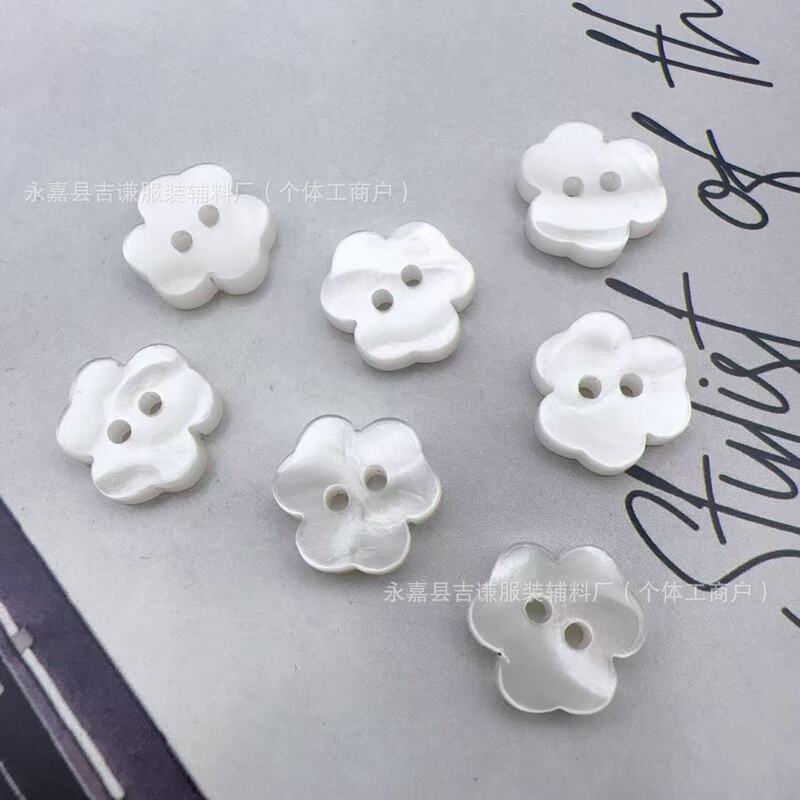 Resin Clover-Shaped Two-Eye Shirt Buttons, Colorful Pearlescent Imitation Shell Shirt Buttons, Suit Cardigan Buttons Wholesale