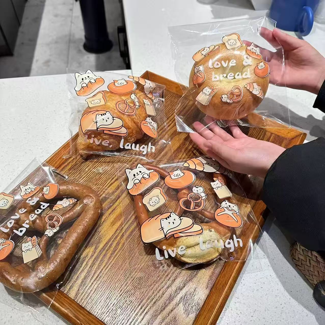 Bolsa de embalaje de pan autosellado, tostada de frango de grado alimenticio, paquete pequeño independiente, agua alcalina autoadhesiva, horneado transparente