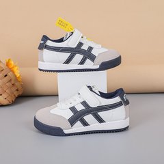 2025春秋新型子供用ソフト底板靴男の子用滑り止め運動靴の中の大きい子供の軽いランニング靴の阿甘靴